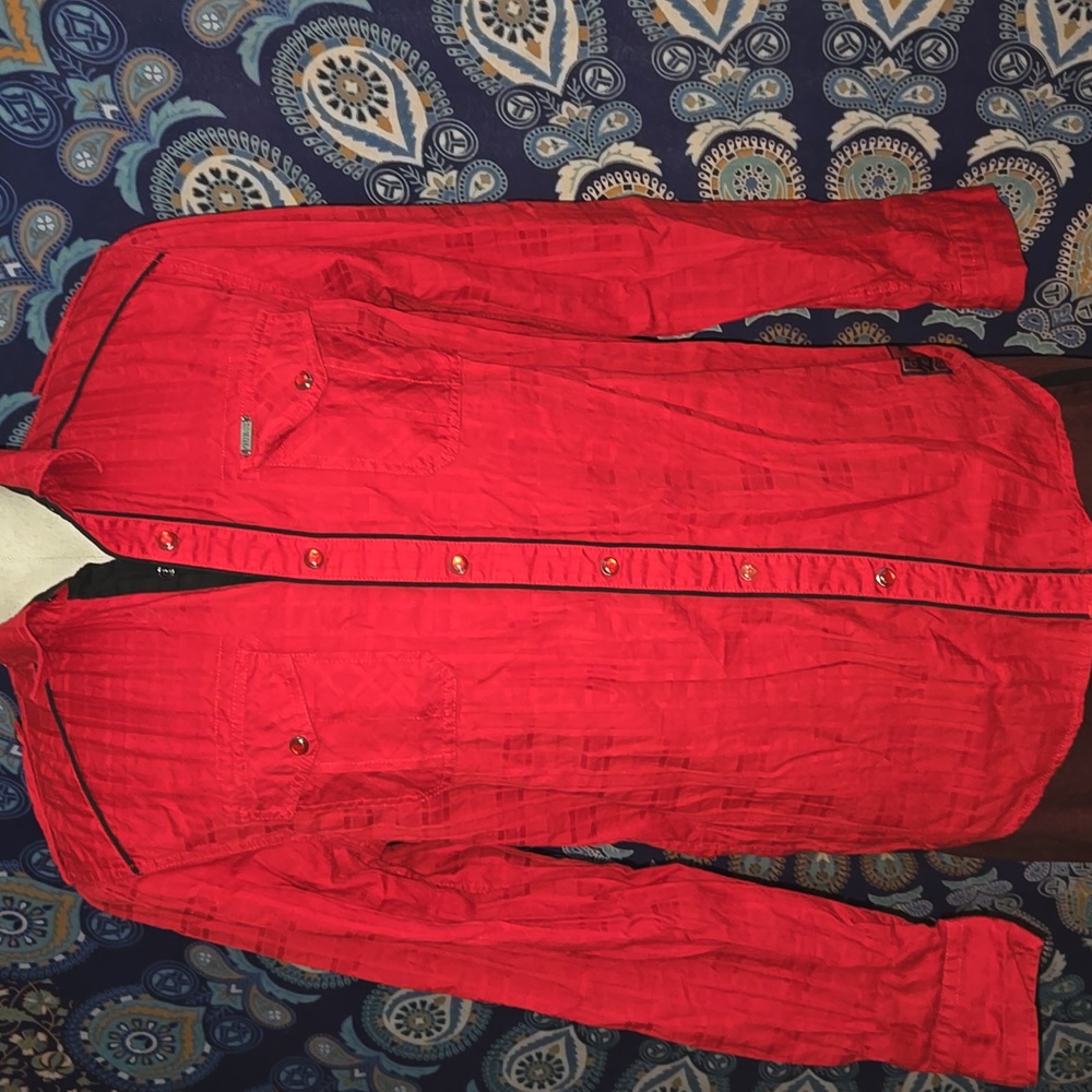 Guess Jeans Red Graphic Tee - Picture 2 of 7